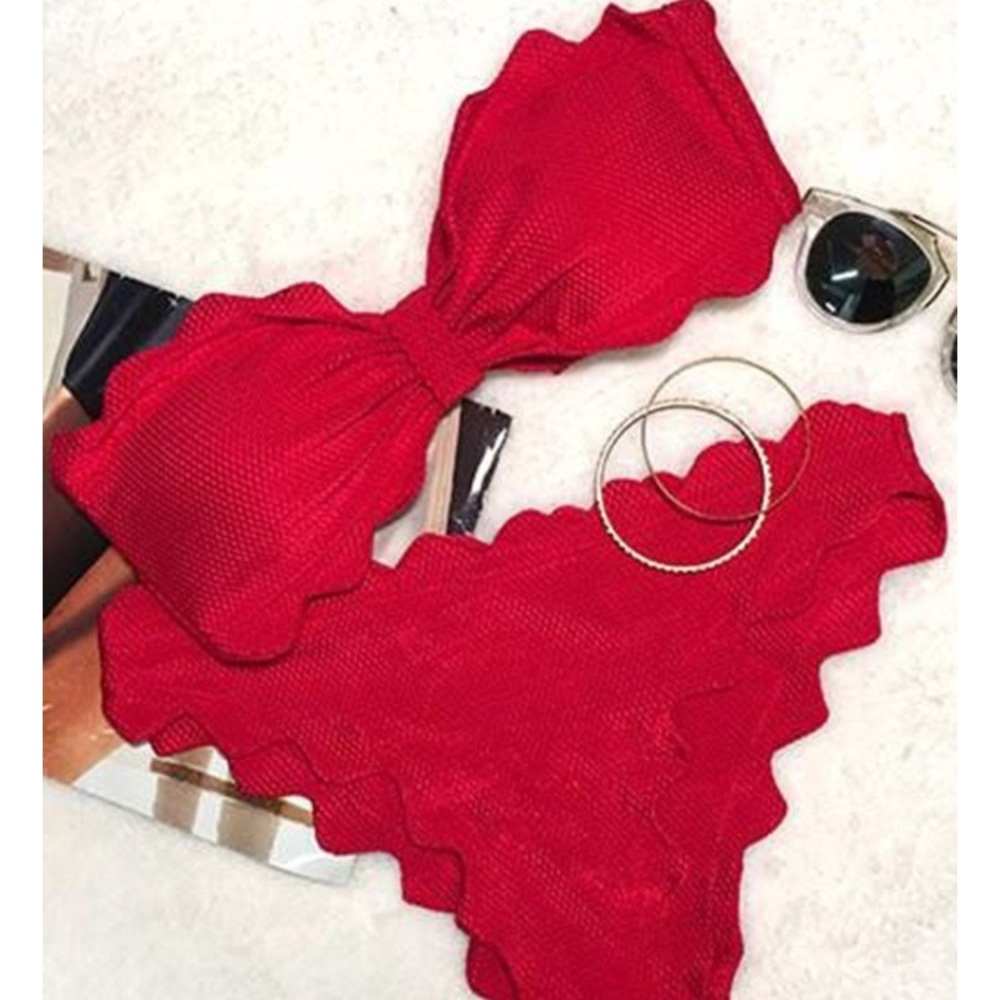 Cupshe Shining Day Waves Halter Bikini Set